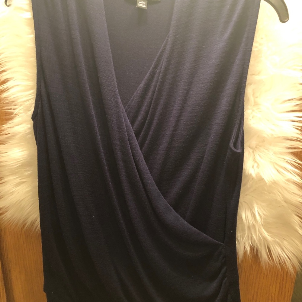 - 🎉HOST PICK🎉Navy blue Front Wrap Knit Top - Picture 2 of 3